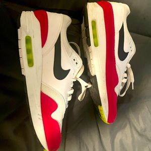 Air max 90 white and red 9.5